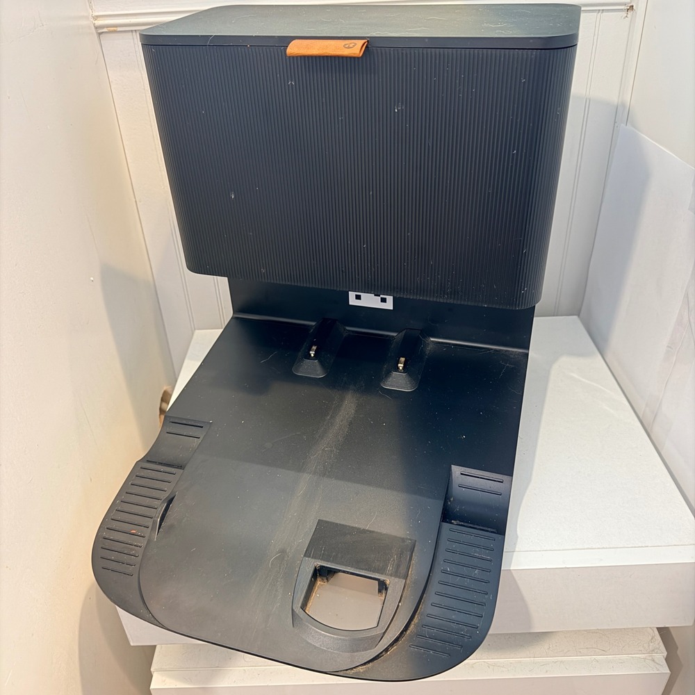 iRobot J5+ Roomba Clean Base Automatic Dirt Disposal Charging Dock ADG-N1 Base